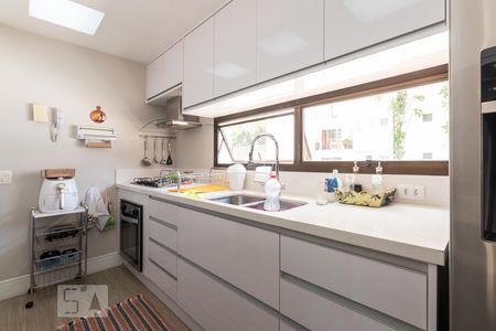 Apartamento à venda com 120m², 2 quartos e 2 vagasCozinha