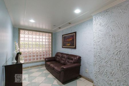 Apartamento à venda com 80m², 2 quartos e 1 vagaHall