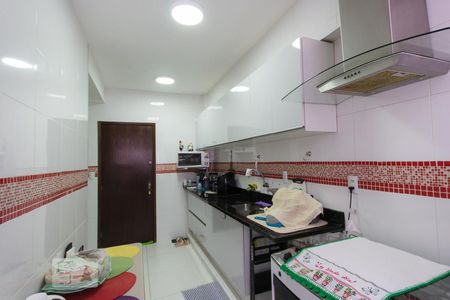 Apartamento à venda com 80m², 2 quartos e 1 vagaCozinha e Área de Serviço