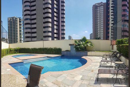 Apartamento à venda com 155m², 3 quartos e 4 vagasÁrea comum - Piscina