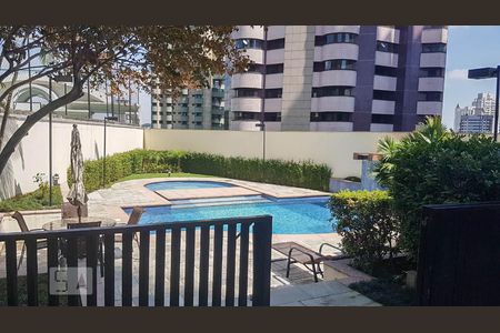 Apartamento à venda com 155m², 3 quartos e 4 vagasÁrea comum - Piscina
