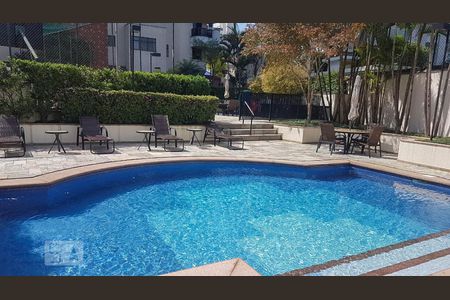 Apartamento à venda com 155m², 3 quartos e 4 vagasÁrea comum - Piscina