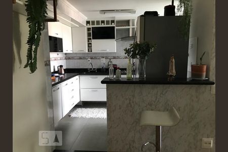 Apartamento à venda com 159m², 2 quartos e 1 vagaCozinha