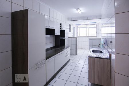 Apartamento para alugar com 90m², 2 quartos e 2 vagasCozinha