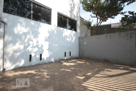 Garagem de casa à venda com 3 quartos, 250m² em São João Climaco, São Paulo