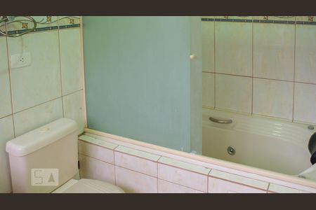 Casa à venda com 261m², 4 quartos e 5 vagasBanheiro suíte 3