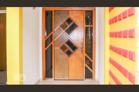 Entrada  de casa à venda com 4 quartos, 261m² em Vila Ré, São Paulo