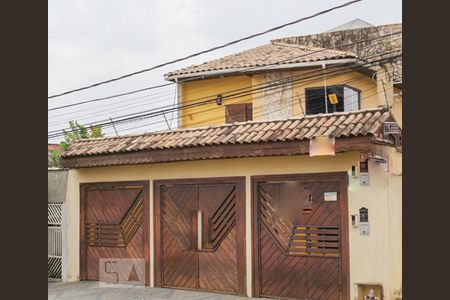 Casa à venda com 261m², 4 quartos e 5 vagasFachada 