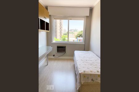 Quarto 2 de apartamento para alugar com 2 quartos, 58m² em Vila Ipiranga, Porto Alegre