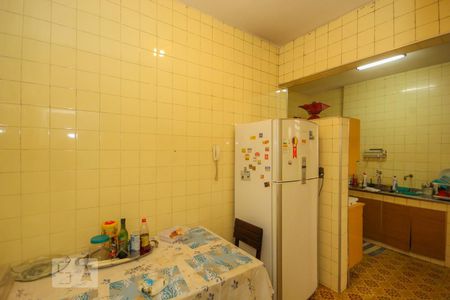 Apartamento à venda com 180m², 4 quartos e 1 vagaCozinha