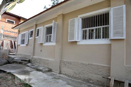 Casa para alugar com 95m², 3 quartos e 6 vagasÁrea Externa