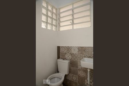 Casa para alugar com 95m², 3 quartos e 6 vagasLavabo