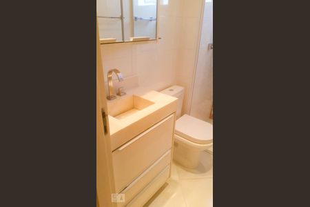 Banheiro de apartamento à venda com 3 quartos, 74m² em Vila Lúcia, São Paulo