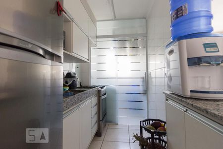 Cozinha de apartamento para alugar com 2 quartos, 44m² em Jardim Íris, São Paulo