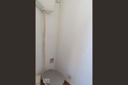 Apartamento para alugar com 75m², 2 quartos e sem vagaBanheiro de Serviço