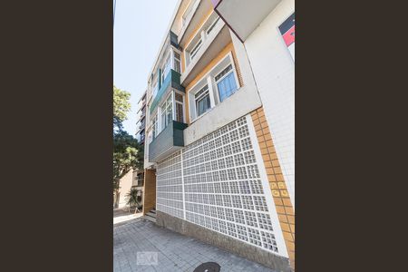 Apartamento para alugar com 75m², 2 quartos e sem vagaFachada