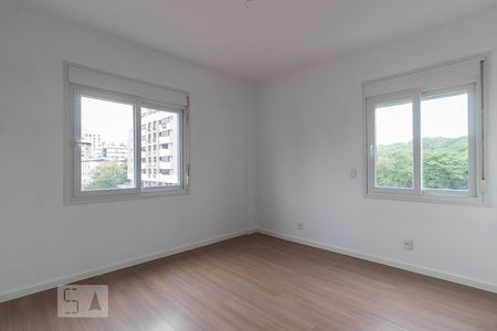 Dormitório 3 de apartamento à venda com 3 quartos, 100m² em Passo D’areia, Porto Alegre