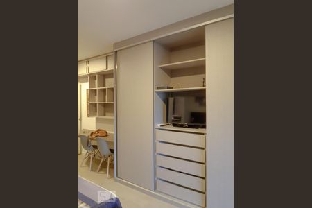 Quarto de kitnet/studio para alugar com 1 quarto, 28m² em República, São Paulo