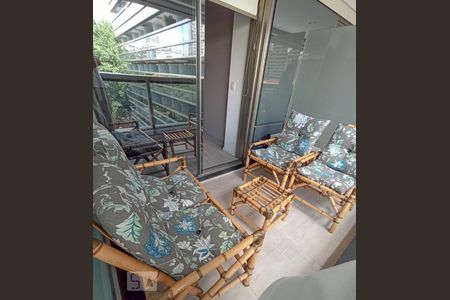 Varanda de kitnet/studio para alugar com 1 quarto, 28m² em República, São Paulo