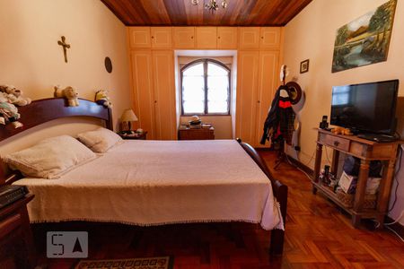 Casa à venda com 310m², 3 quartos e 2 vagasSuíte