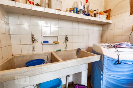 Casa à venda com 310m², 3 quartos e 2 vagasÁrea de Serviço