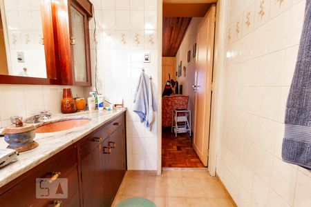 Casa à venda com 310m², 3 quartos e 2 vagasSuíte