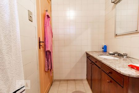 Casa à venda com 310m², 3 quartos e 2 vagasBanheiro Social