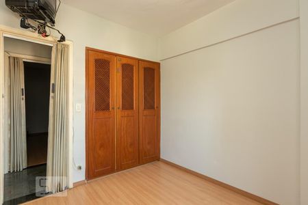 Quarto 1 de apartamento para alugar com 2 quartos, 52m² em Vila Londrina, São Paulo