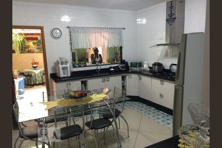 Casa para alugar com 158m², 3 quartos e 2 vagas Casa para alugar com 158m², 3 quartos e 2 vagasCozinha