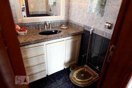 Casa para alugar com 600m², 5 quartos e 8 vagasBanheiro da Suíte 2