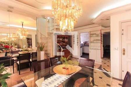 Sala de apartamento à venda com 3 quartos, 167m² em Vila Bertioga, São Paulo