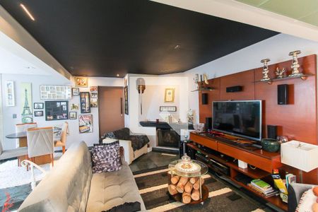 Sala de TV de apartamento à venda com 3 quartos, 167m² em Vila Bertioga, São Paulo