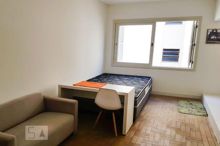 Sala/Quarto de kitnet/studio para alugar com 1 quarto, 28m² em Floresta, Porto Alegre