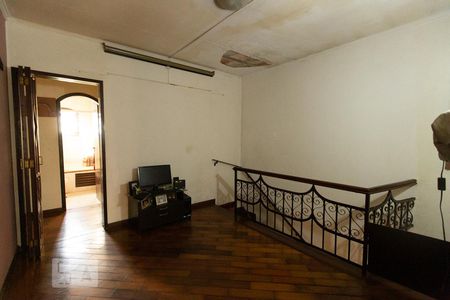 Acesso aos quartos de cima de casa para alugar com 6 quartos, 184m² em Vila Gomes Cardim, São Paulo