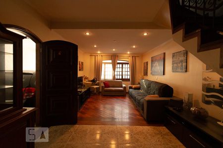 Sala de casa para alugar com 6 quartos, 184m² em Vila Gomes Cardim, São Paulo