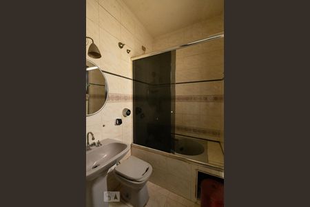 Casa para alugar com 184m², 6 quartos e 4 vagasBanheiro da suíte 2