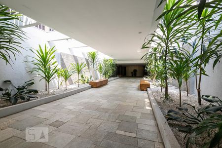 Apartamento à venda com 81m², 2 quartos e 1 vagaEntrada 