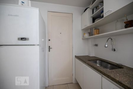 Apartamento à venda com 81m², 2 quartos e 1 vagaCozinha