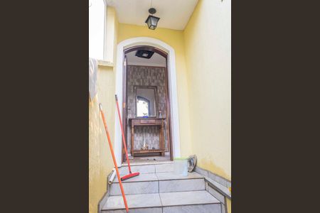 Casa à venda com 180m², 3 quartos e 6 vagasEntrada