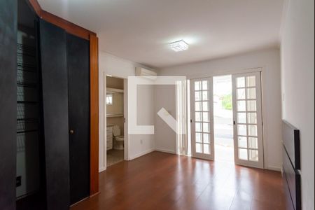 Casa à venda com 264m², 3 quartos e 3 vagasQuarto Suíte