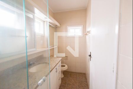 Casa à venda com 264m², 3 quartos e 3 vagasBanheiro da Suíte