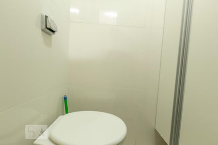 Apartamento para alugar com 65m², 2 quartos e sem vagaBanheiro de Serviço