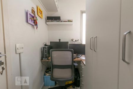 Apartamento para alugar com 65m², 2 quartos e sem vagaQuarto de Serviço