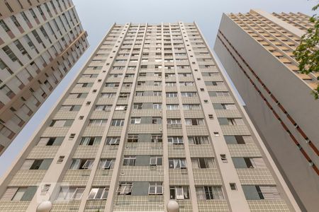 Apartamento para alugar com 65m², 2 quartos e sem vagaFachada