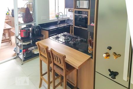 Casa à venda com 3 quartos, 229m² em Sumarezinho, São Paulo