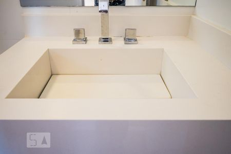 Apartamento para alugar com 83m², 2 quartos e 2 vagas Apartamento para alugar com 83m², 2 quartos e 2 vagasDetalhe do Banheiro da Suite