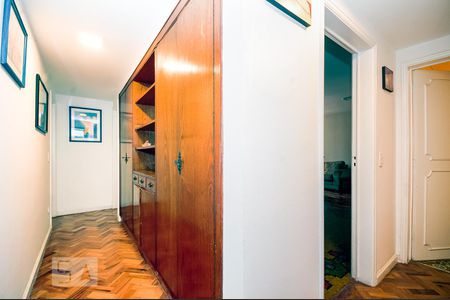 Corredor Quartos de apartamento à venda com 3 quartos, 115m² em Santo Amaro, São Paulo