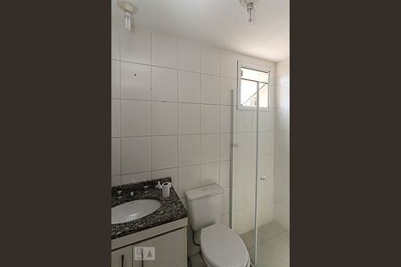 Banheiro de kitnet/studio para alugar com 1 quarto, 30m² em Parque Independência, São Paulo