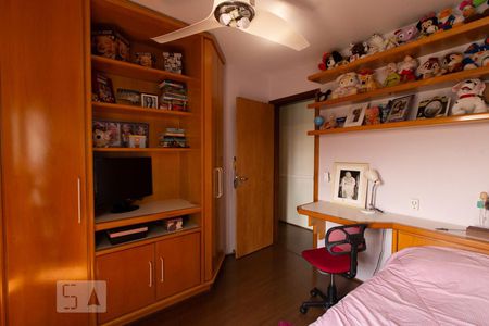 Apartamento à venda com 110m², 3 quartos e 2 vagasQuarto 2