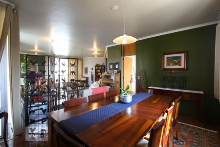 Apartamento à venda com 200m², 4 quartos e 3 vagasSala